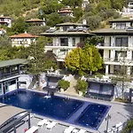 Marine Hotel 4*