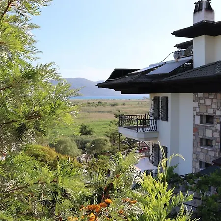 مارين فندق 4*