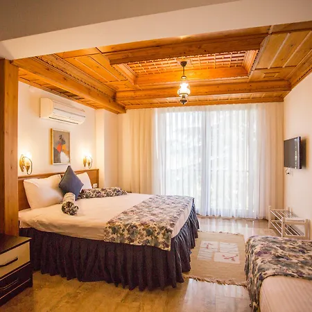 مارين 4* اكياكا