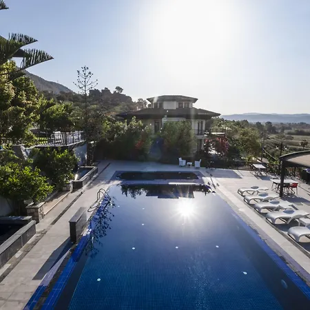 مارين اكياكا