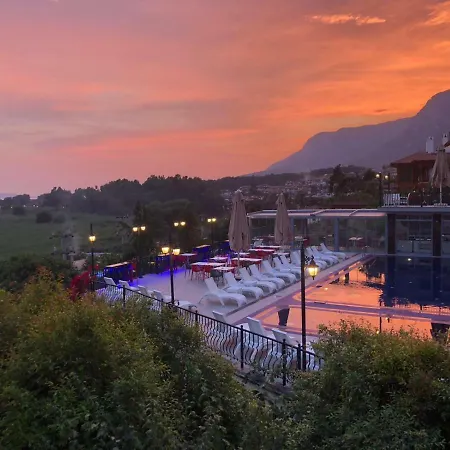 مارين فندق 4*