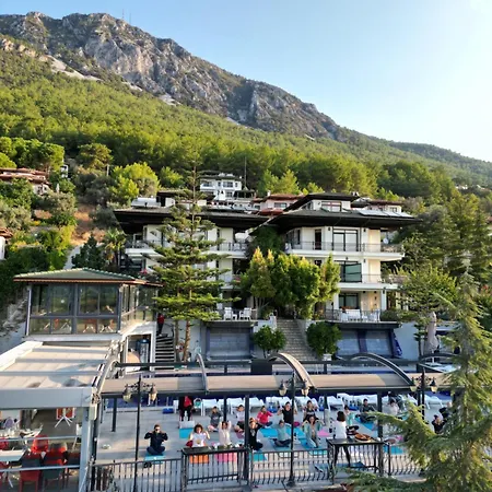 Marine Otel 4*