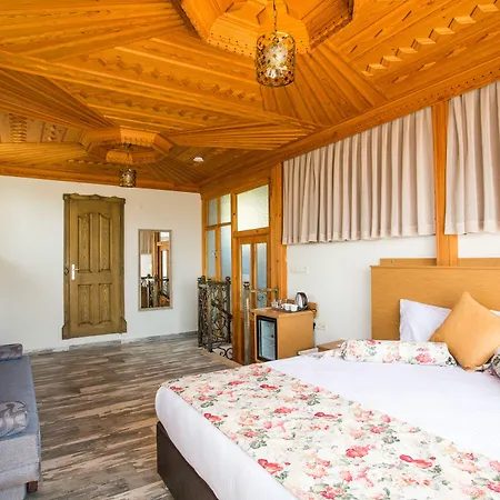 Marine Hotell 4*